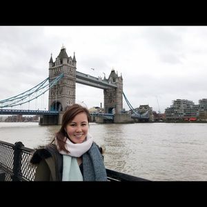 Meet your Posher, Emily